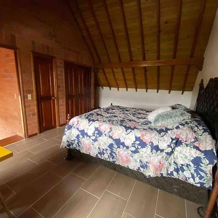 Villa Hermosa Casa , Con Parqueadero En Rionegro Cerca Al Aeropuerto Exterior foto