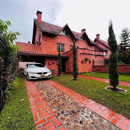 Villa Hermosa Casa , Con Parqueadero En Rionegro Cerca Al Aeropuerto Exterior foto