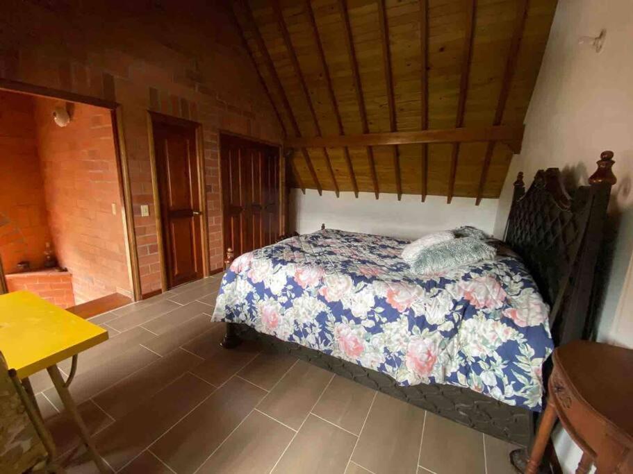 Villa Hermosa Casa , Con Parqueadero En Rionegro Cerca Al Aeropuerto Exterior foto