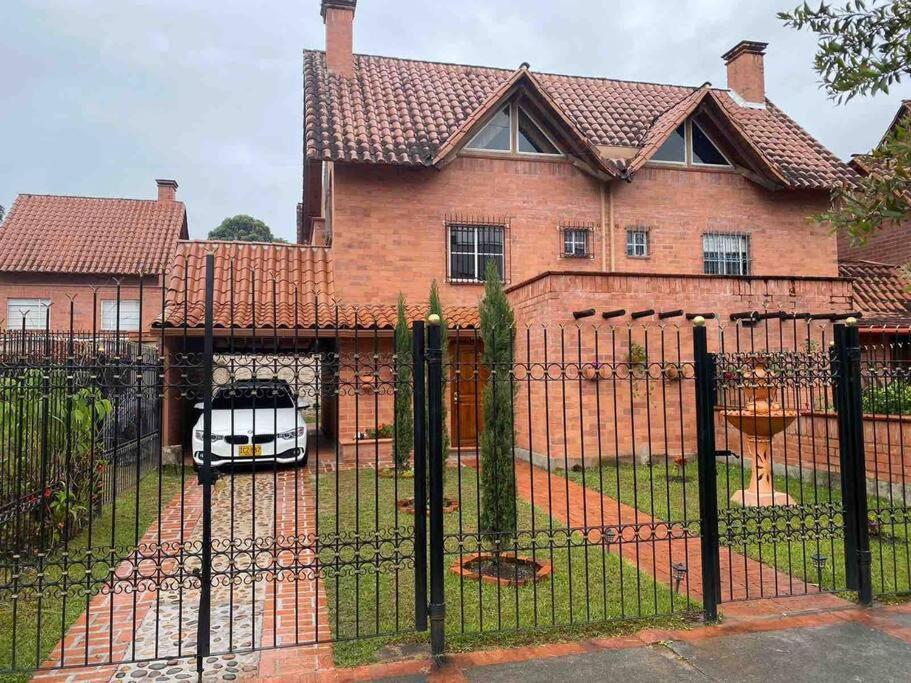 Villa Hermosa Casa , Con Parqueadero En Rionegro Cerca Al Aeropuerto Exterior foto