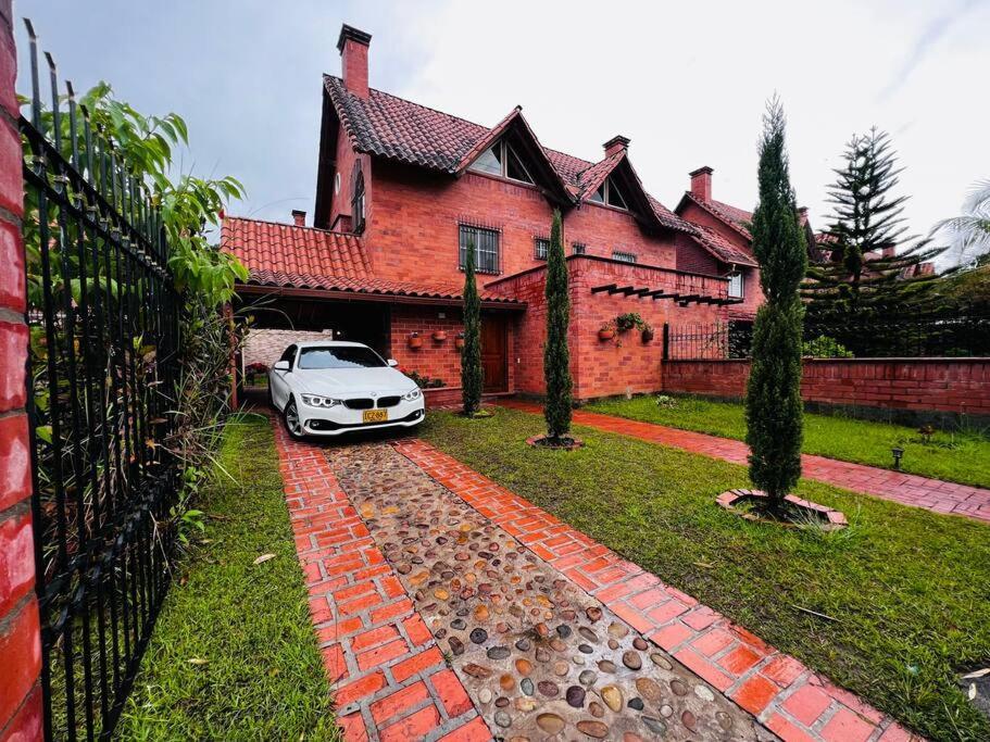 Villa Hermosa Casa , Con Parqueadero En Rionegro Cerca Al Aeropuerto Exterior foto