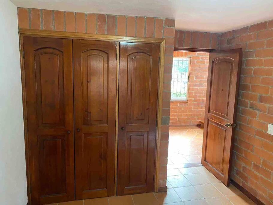 Villa Hermosa Casa , Con Parqueadero En Rionegro Cerca Al Aeropuerto Exterior foto